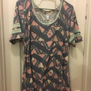 LuLaRoe Perfect tee